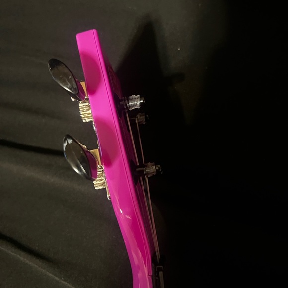 Fancy Nancy First Act Guitar - Picture 10 of 10